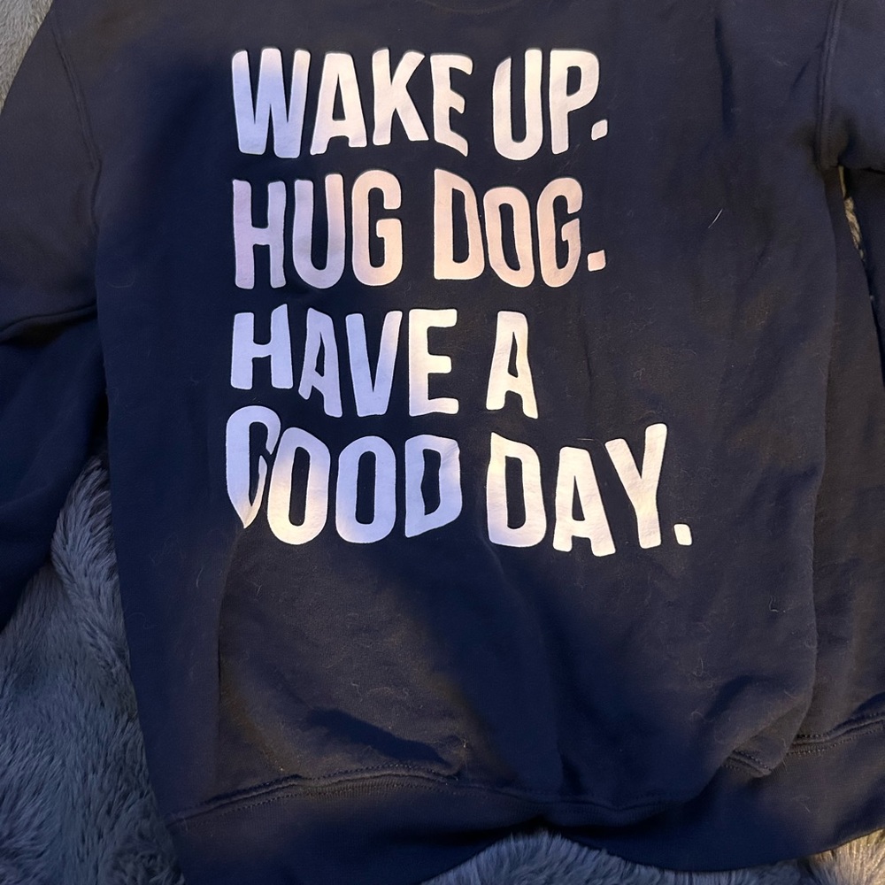💙Navy graphic sweatshirt